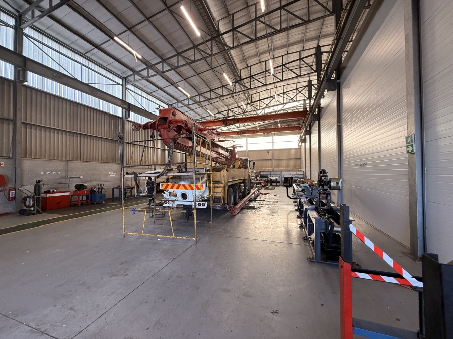 To Let Commercial Property for Rent in Rivergate Western Cape